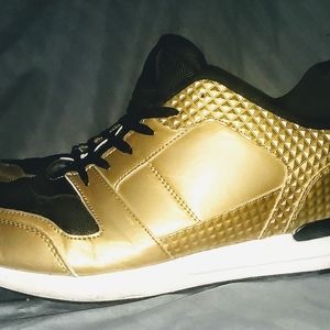 Steve Madden Gold Lace Up sneakers size 12